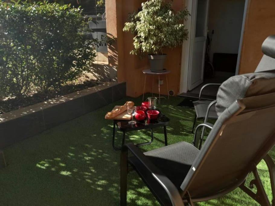 Appartement Spacieux &tres Calme. Spacious & Very Quiet Apartment. *