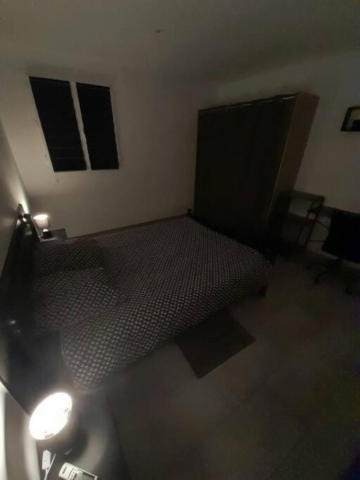 Spacieux &tres Calme. Spacious & Very Quiet Apartment.